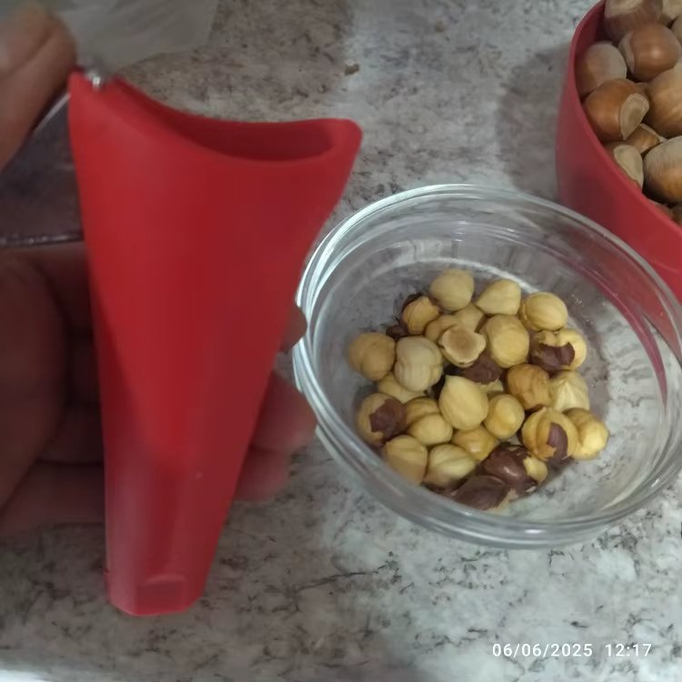 Qoz sındıran alət