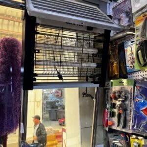 Günəş enerjili ağcaqanad tutan cihaz