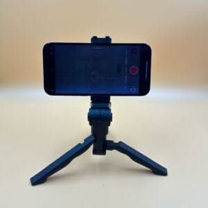 Dayaqlı telefon tutacağı