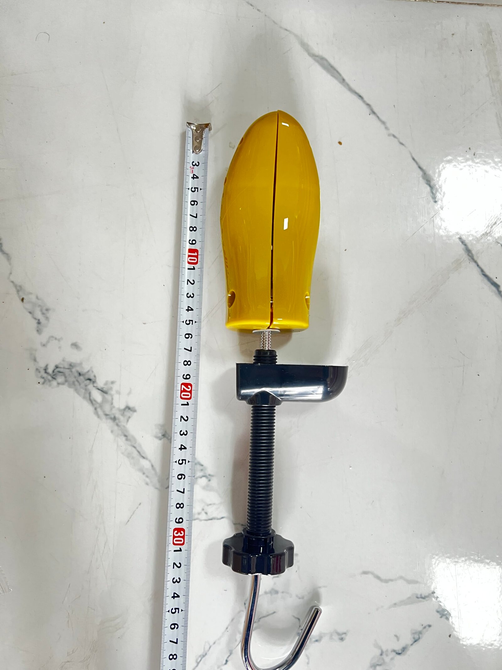 Ayaqqabı böyüdən