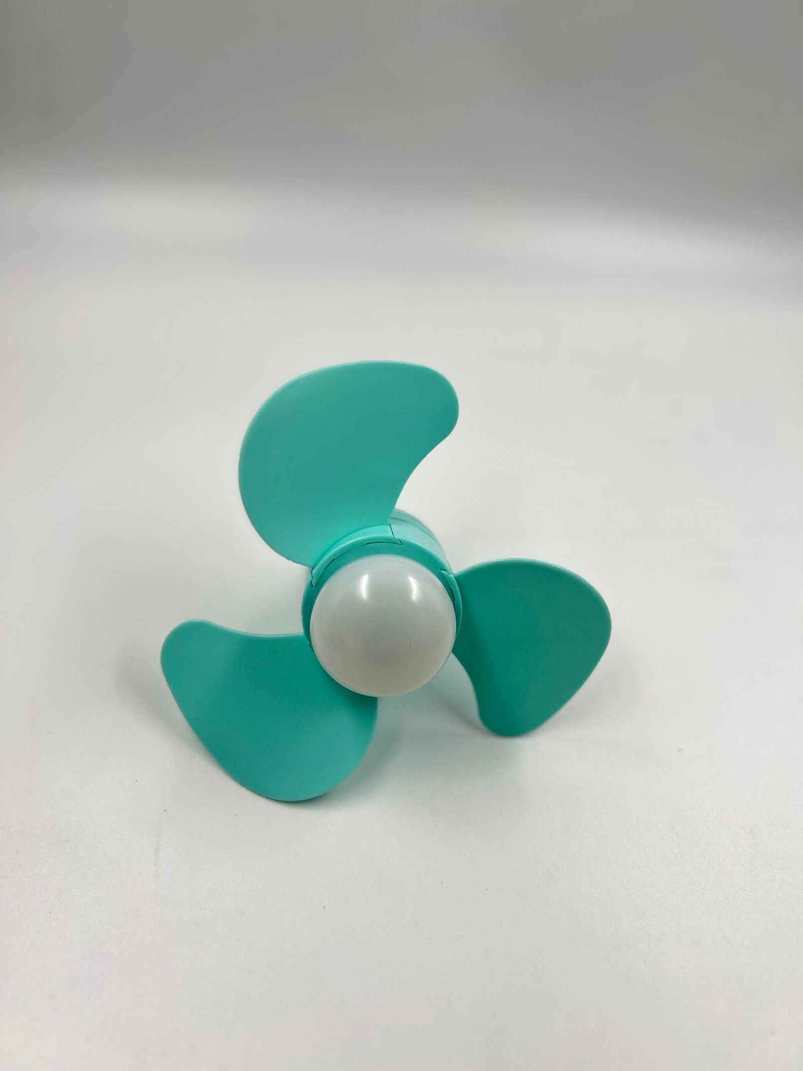 Sərinkeşli mini lampa